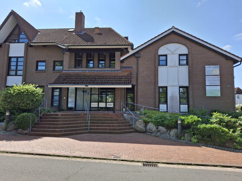 Außenansicht des activAmed Therapiezentrums in Heikendorf